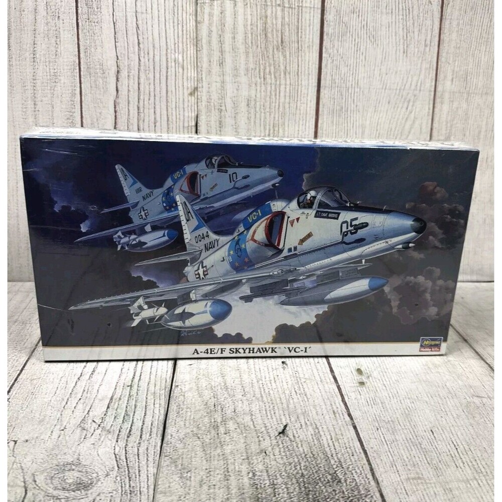 BRAND NEW SEALED - A-4E/F SKYHAWK `VC-1' Hasegawa 1/48 Model kit 09801 FREE SHIP